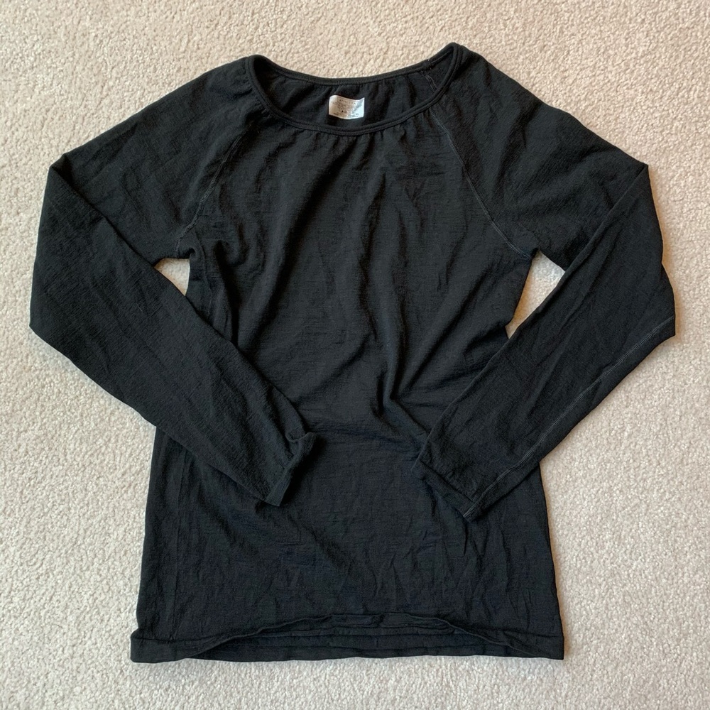 Athleta seamless long sleeved black tee, Size XL